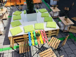 Akazie Bistrotisch 1